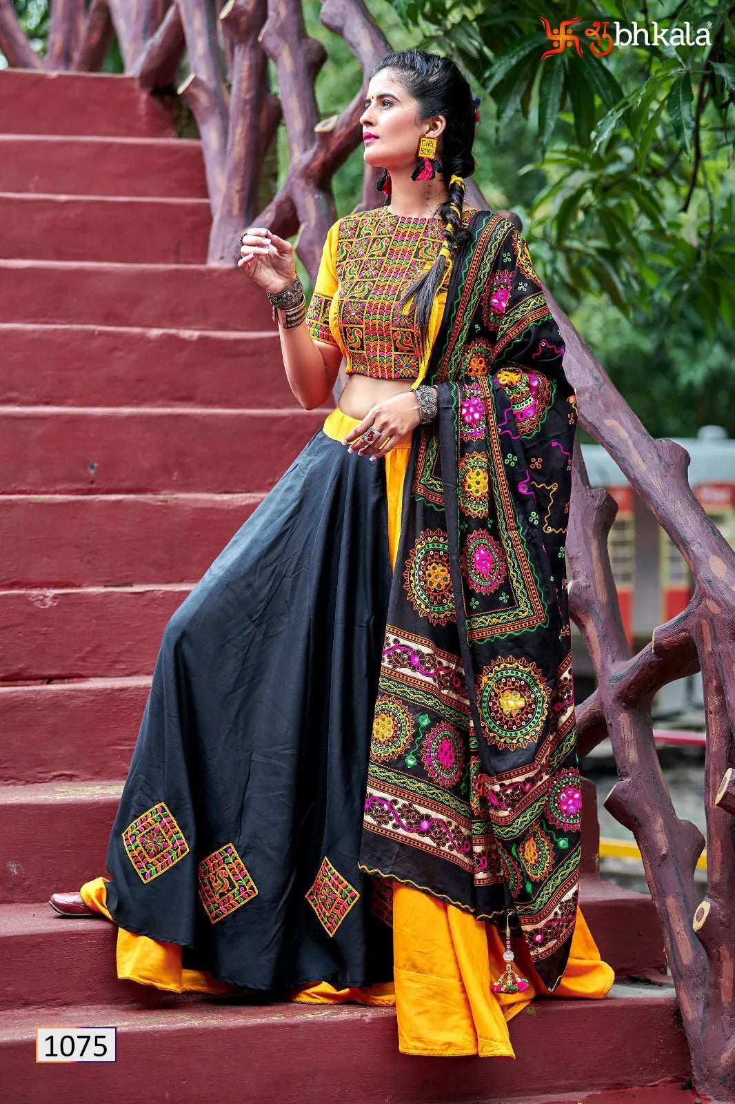 FESTIVAL WEAR NAVRATRI CHANIYA CHOLI D.NO. 1075 - Anant Exports
