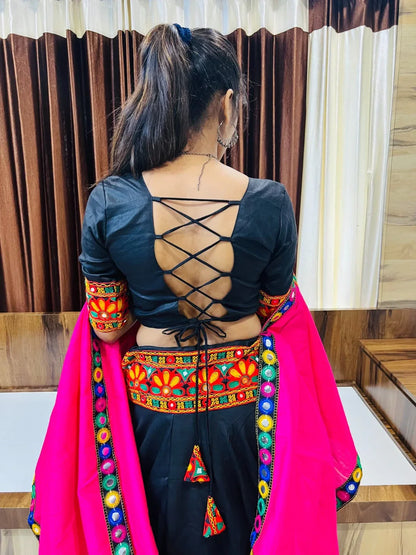 RAJWADI VOL -8 NAVRATRI SPECIAL TRADITIONAL CHANIYA CHOLI D.NO. 7049 - Anant Exports