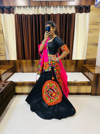 RAJWADI VOL -8 NAVRATRI SPECIAL TRADITIONAL CHANIYA CHOLI D.NO. 7049 - Anant Exports