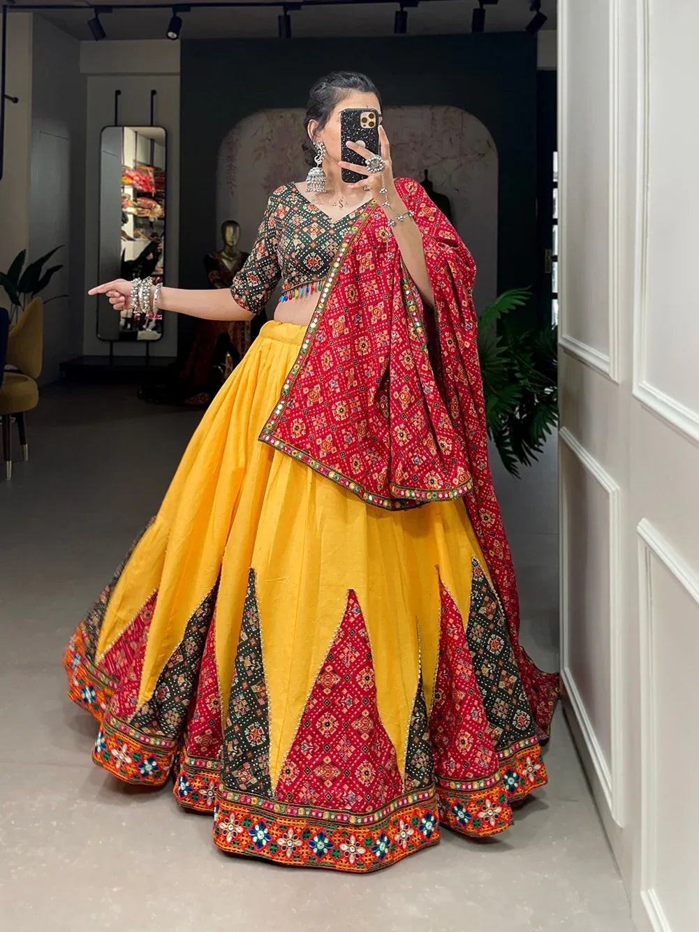 Navratri Wear Lehenga Choli D.No. 1668 - Anant Exports