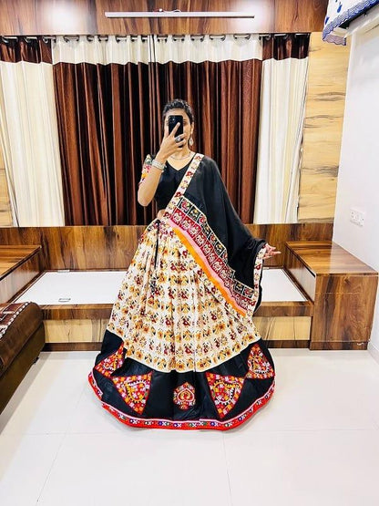 NAVRATRI WEAR CHANIYA CHOLI D.NO. 7038 - Anant Exports