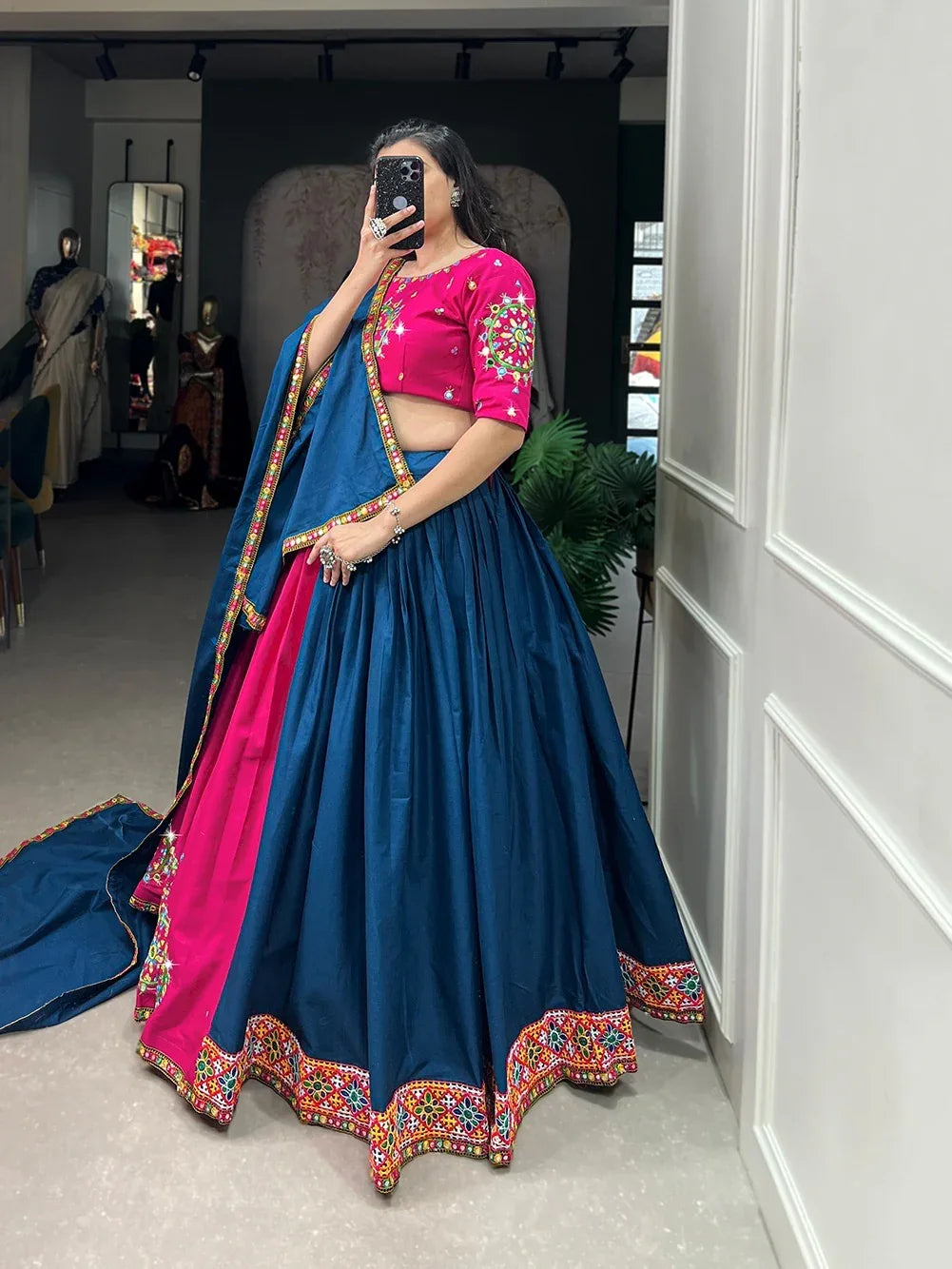 Navratri Wear Lehenga Choli D.No. 1678 - Anant Exports