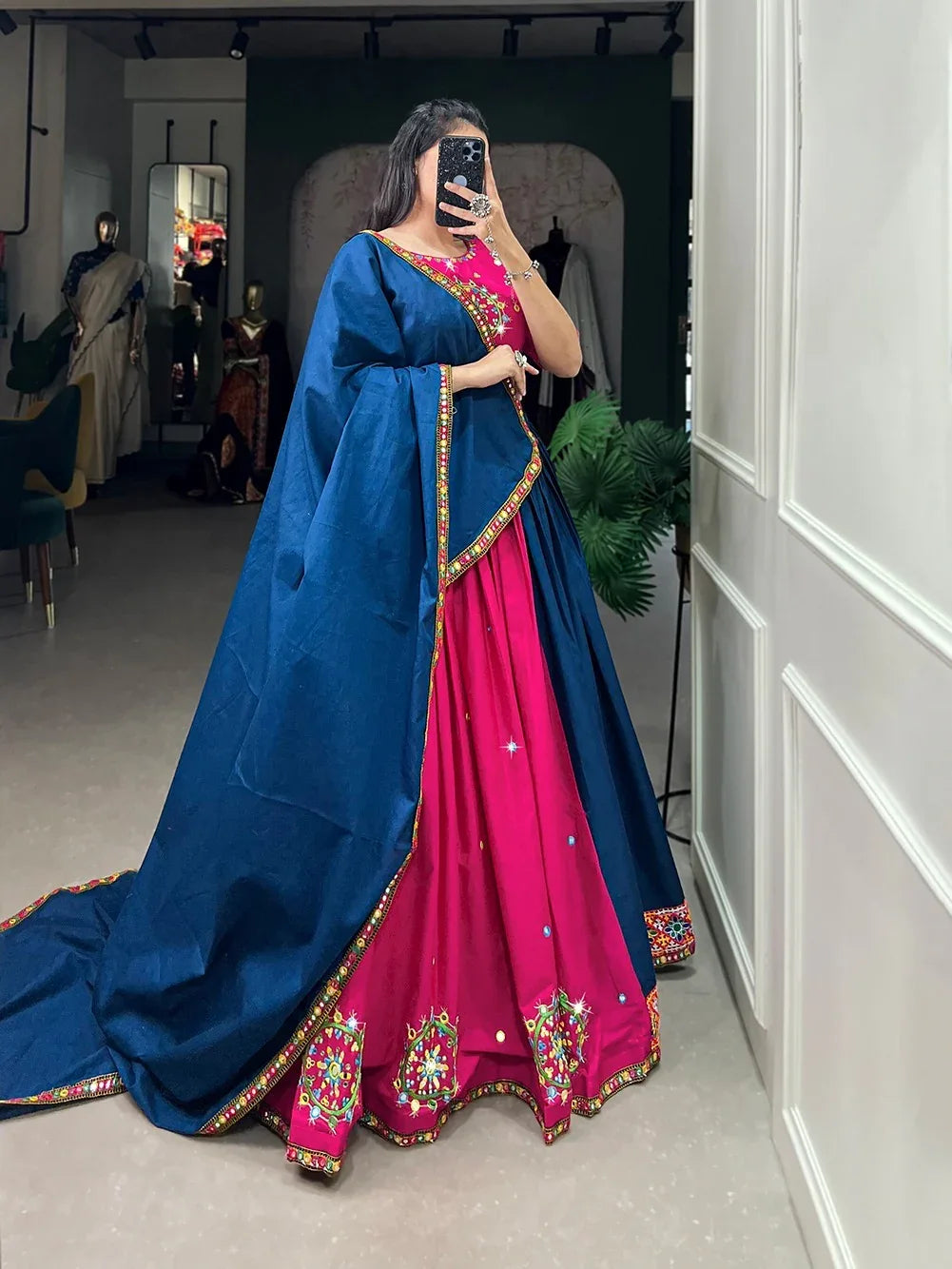 Navratri Wear Lehenga Choli D.No. 1678 - Anant Exports