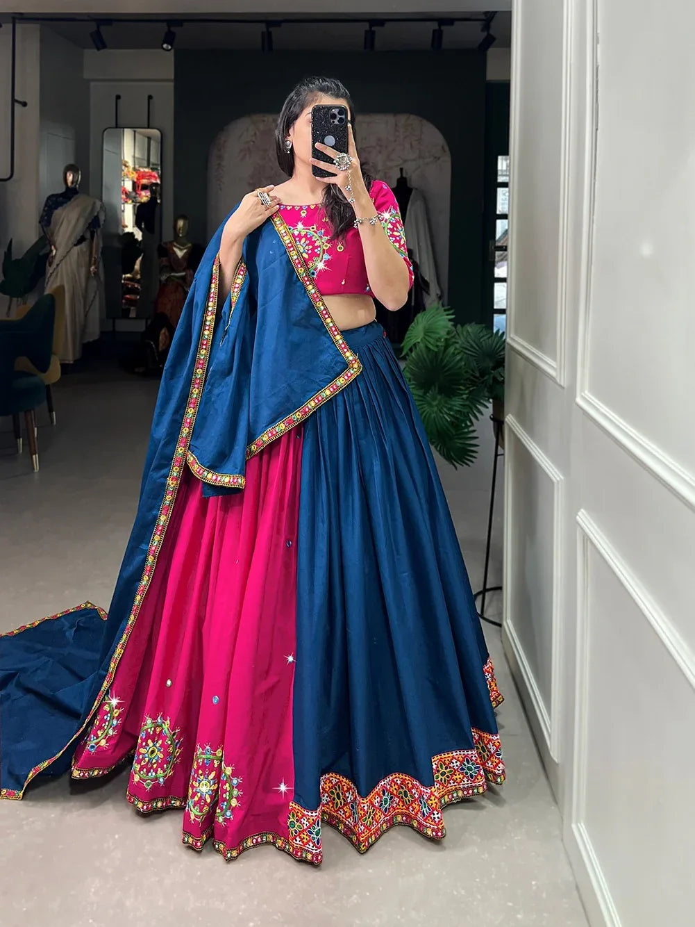 Navratri Wear Lehenga Choli D.No. 1678 - Anant Exports