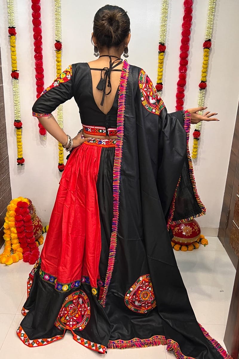 Navratri Special Traditional Looks For Lehenga choli Dno 7043