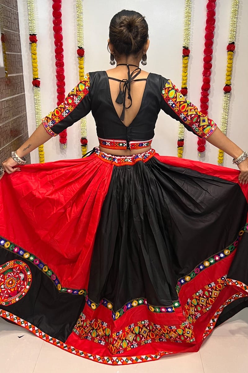 Navratri Special Traditional Looks For Lehenga choli Dno 7043