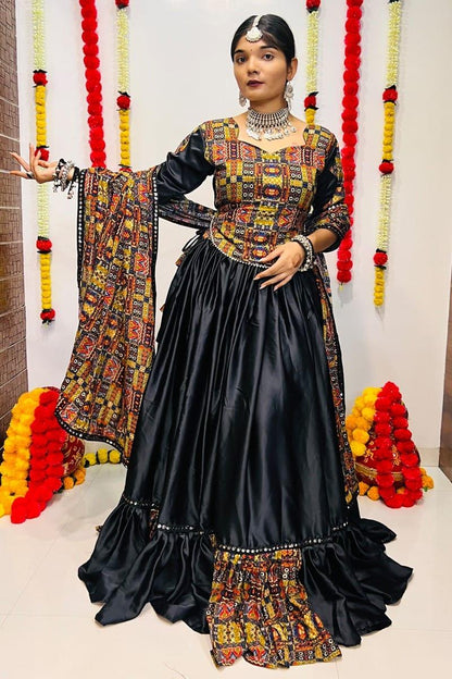 NAVRATRI WEAR CHANIYA CHOLI D.NO. 7058 - Anant Exports
