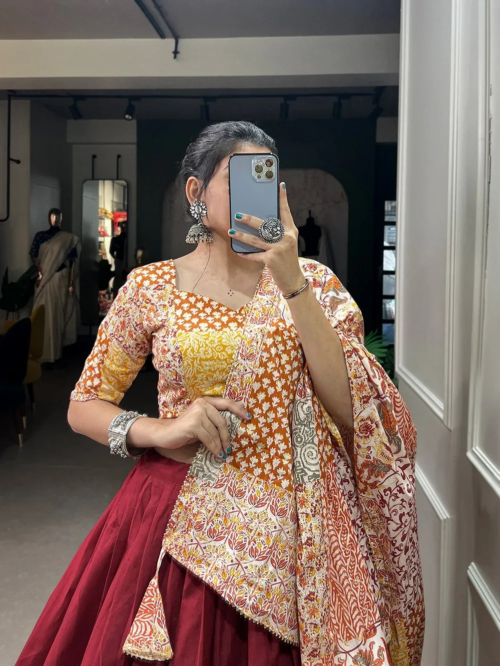 Navratri Wear Lehenga Choli D.No. 1636 - Anant Exports