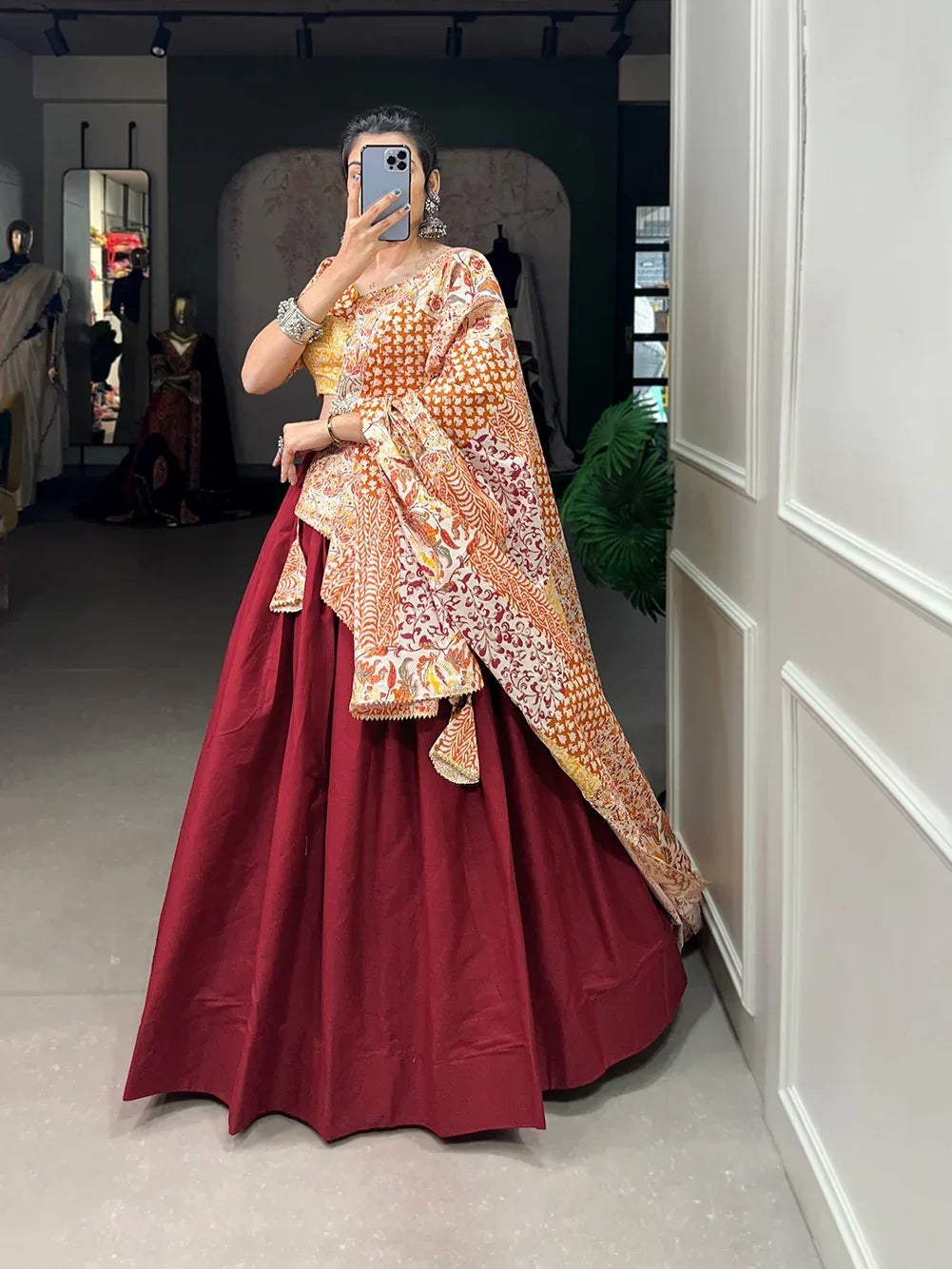 Navratri Wear Lehenga Choli D.No. 1636 - Anant Exports