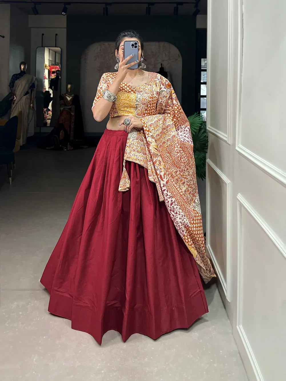Navratri Wear Lehenga Choli D.No. 1636 - Anant Exports