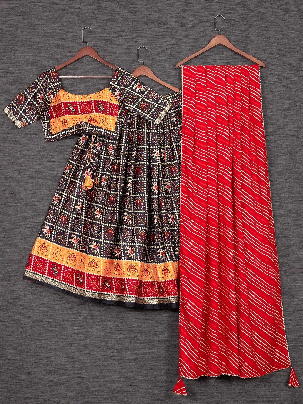 Traditional Wear Navratri Chaniya Choli D.No. 1638 - Anant Exports