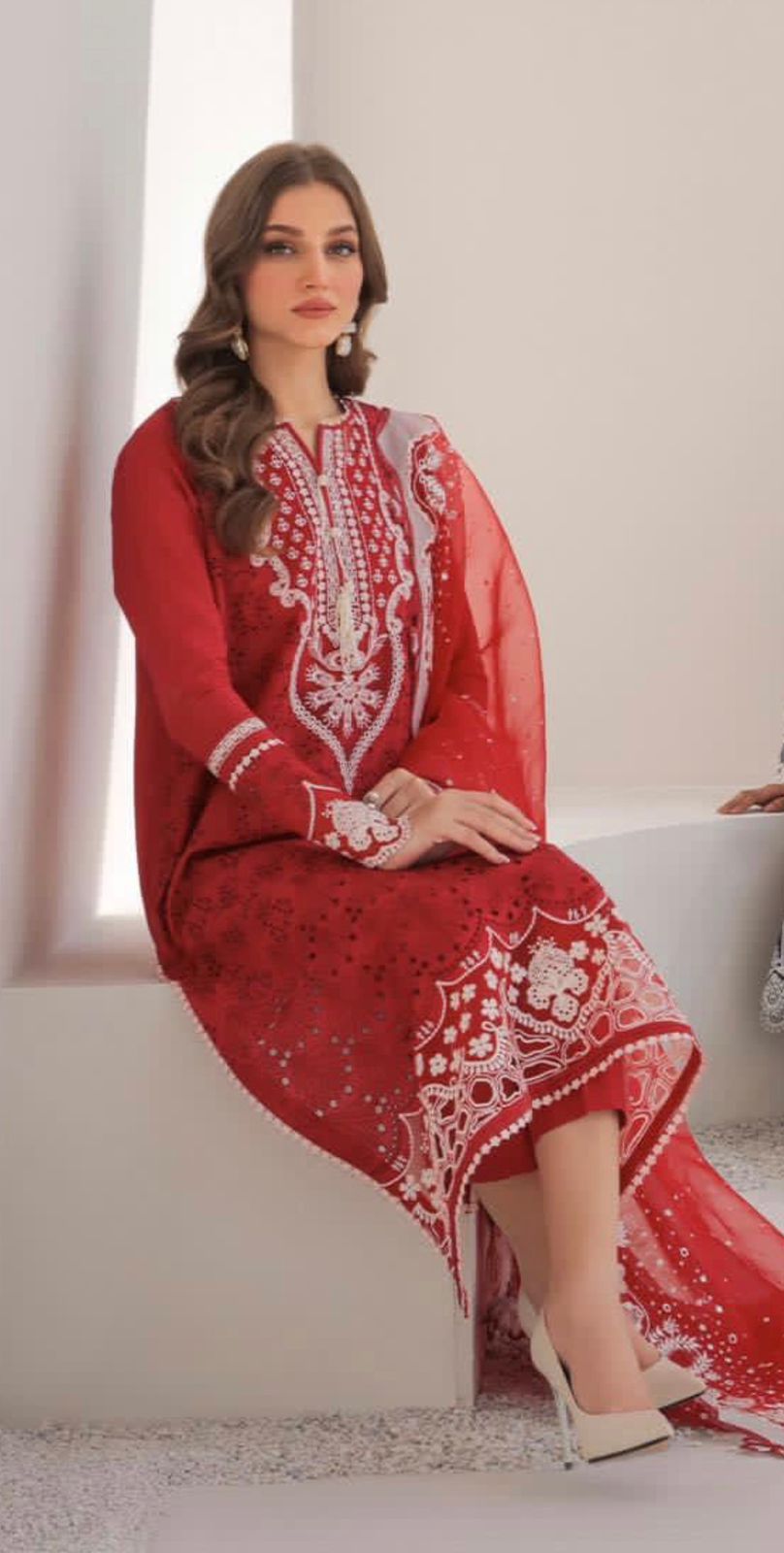Saniya Trendz Baroque Vol-1 Designer Pakistani Suit D.No.1002
