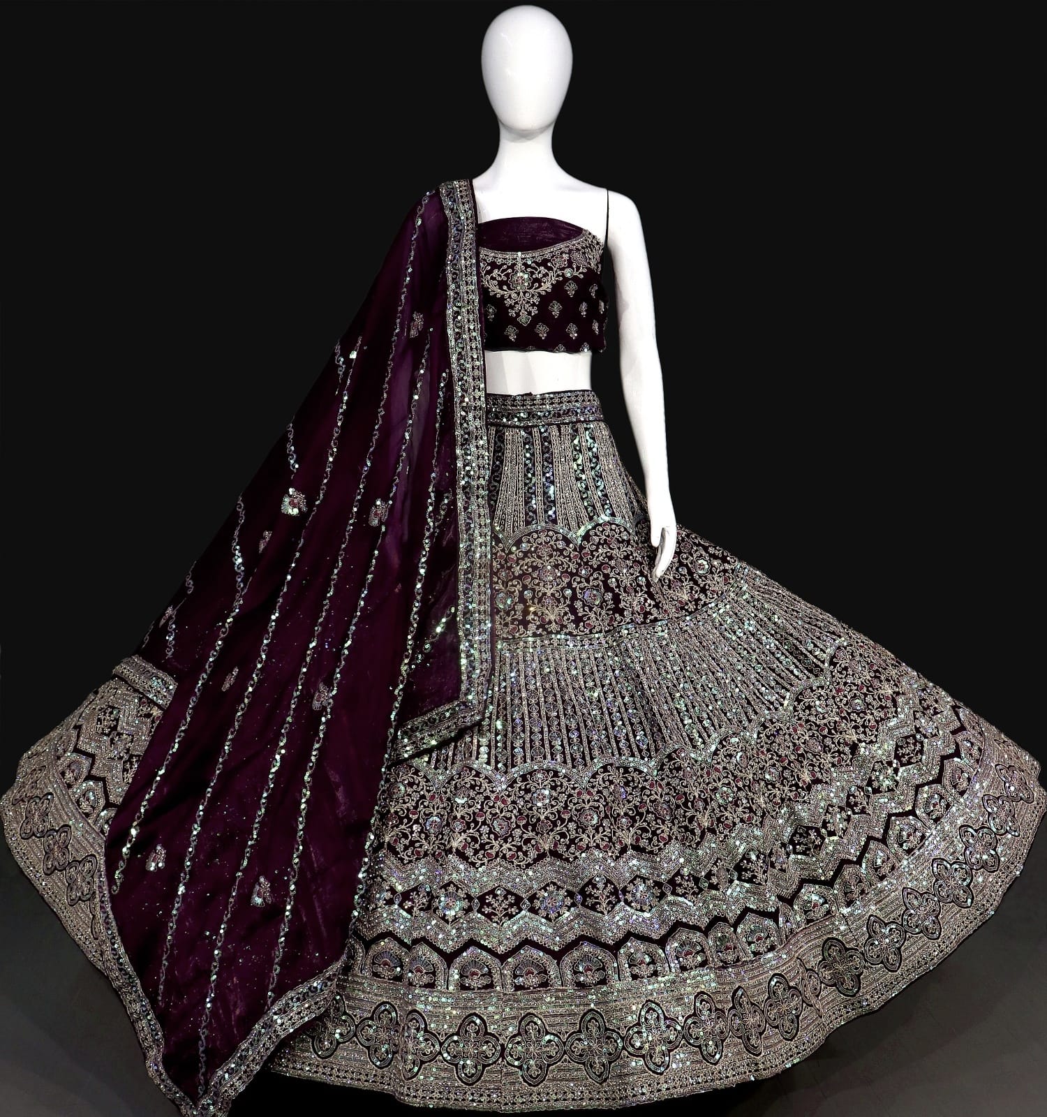Beautiful Designer Wedding Wear Bridal Lehenga