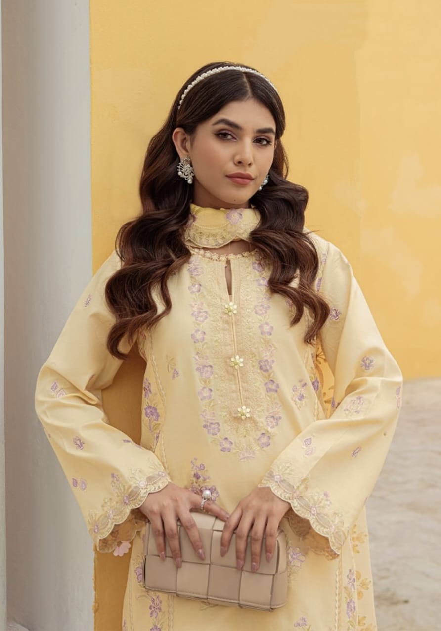 Laxurira Trendz Latest Designer Pakistani Suit D.No.1374