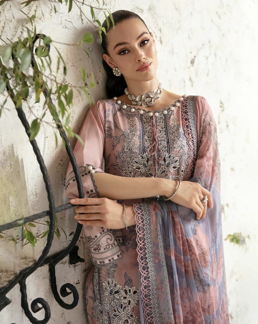 Shree Fab Riwayat Nx Vol 2 Luxury Lawn D.No.3390