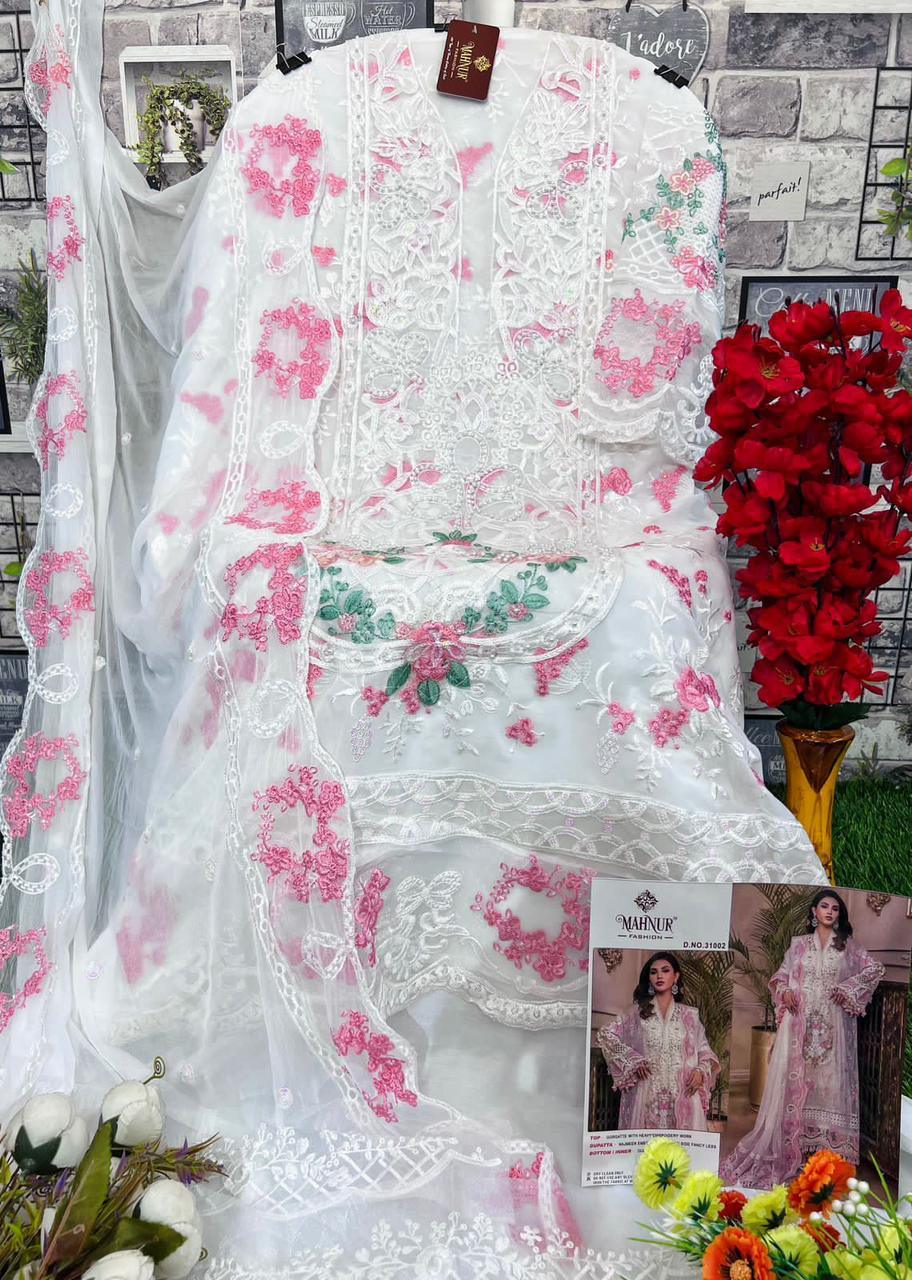 Mahnur Designer Bridal Wear Pakistani Suit D.No.31002