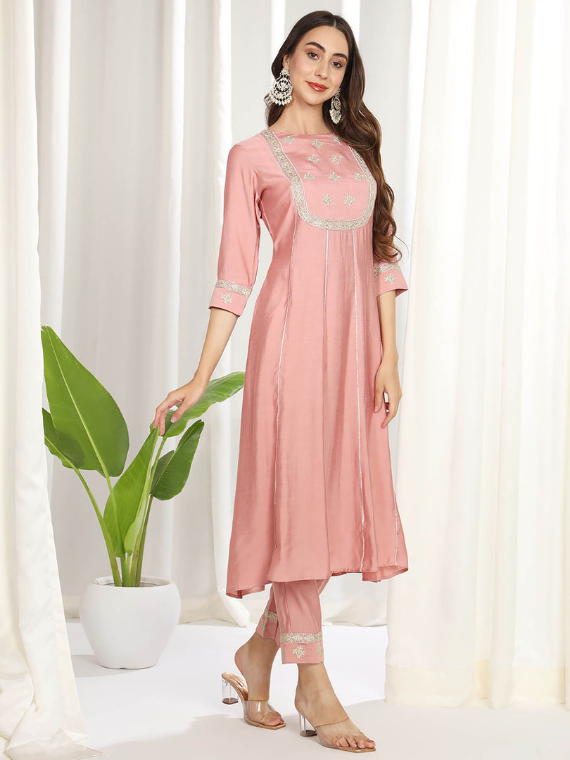 Beautiful Women Pink Silk Blend Kurta Set With Fancy Dupatta