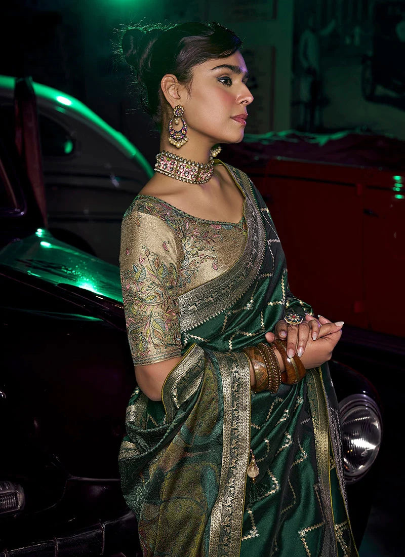 Green Pure Silk with 3D weaved Pallu &amp; Heavy Embroidery Banarasi Saree 