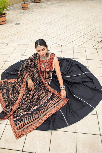 Fully Black Gujarati Chaniya Choli For Garba