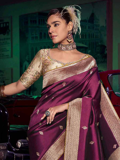 Pink Pure Silk with 3D weaved Pallu &amp; Heavy Embroidery Banarasi Saree 