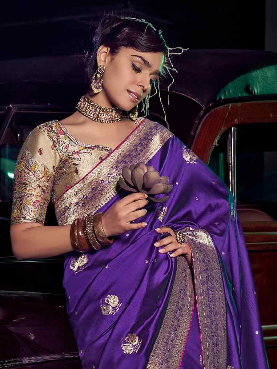 Purple Pure Silk with 3D weaved Pallu &amp; Heavy Embroidery Banarasi Saree 