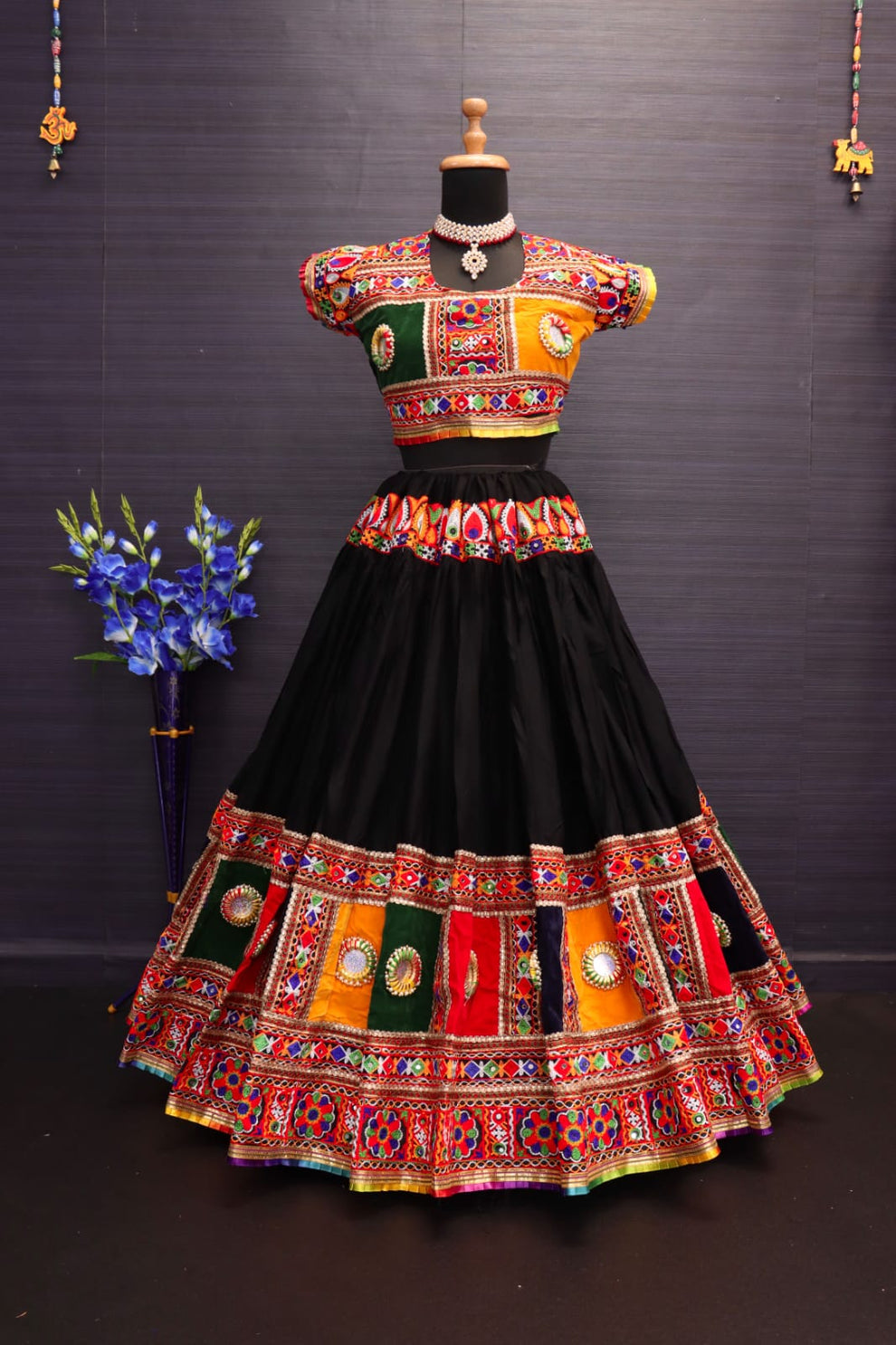 Navratri Traditional Beautiful Handmade Bangadi mirror Work Lehenga Choli
