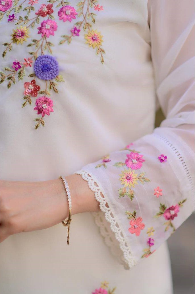 White Georgette Kurti Set with Floral Embroidery & Dupatta