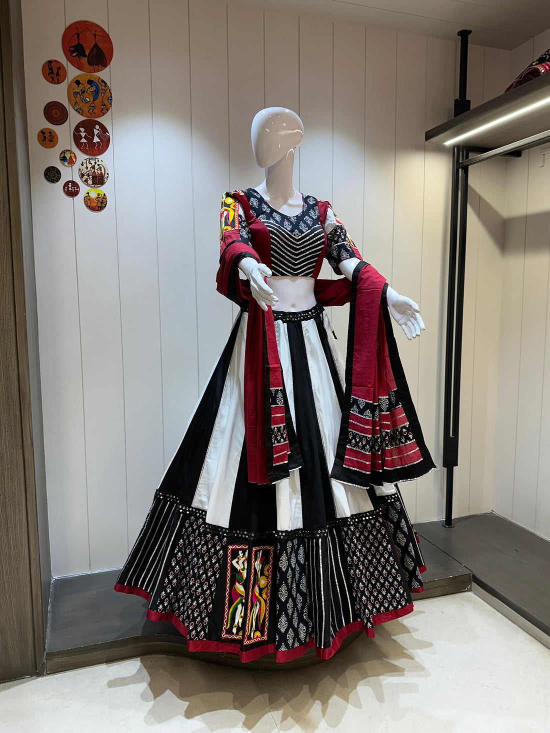 White and black gamthi chaniya choli with 8 meter flare

