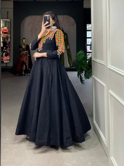 Navratri Special Traditional Looks For Lehenga choli Gamthi Work Dno 5701 - Anant Exports