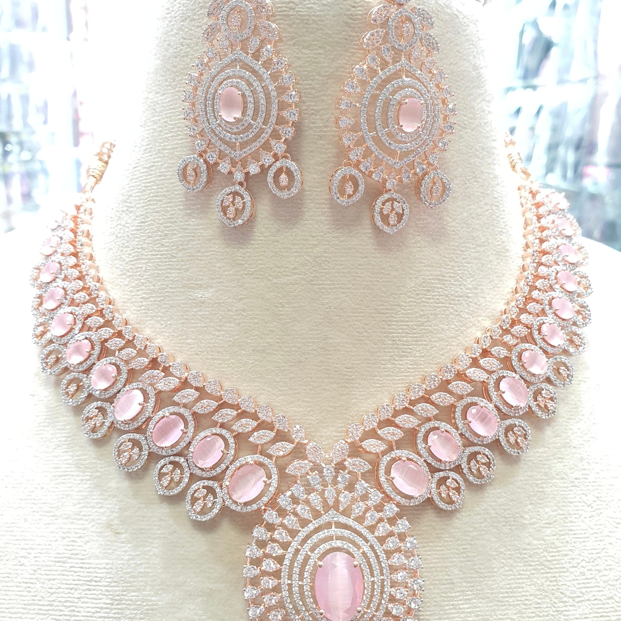 Rose gold light pink choker necklace

