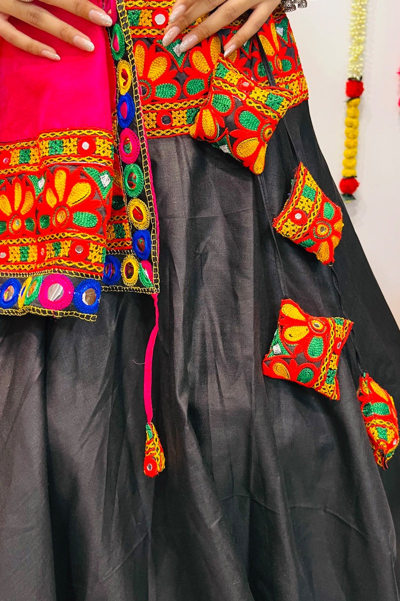 Navratri Special Traditional Looks For Rajwadi Lehenga choli Dno 7049