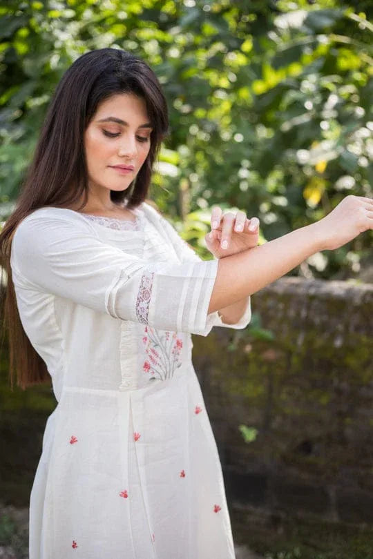 Beautiful Part Wear white cotton Kurta Pant Set - Anant Exports