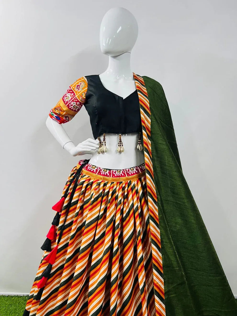 Navratri Special Traditional Looks For Lehenga choli Dno 7047 - Anant Exports