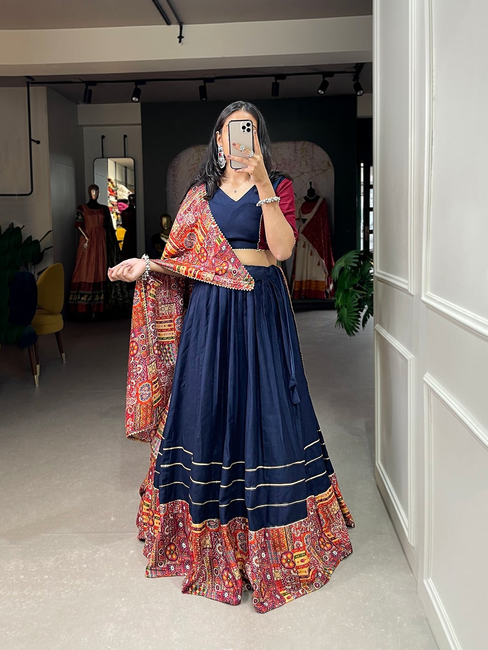 Trending Navaratri Lehenga Choli Collection dno 1655