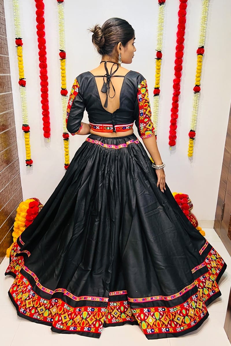 Navratri Special Traditional Looks For Lehenga choli Dno 7044