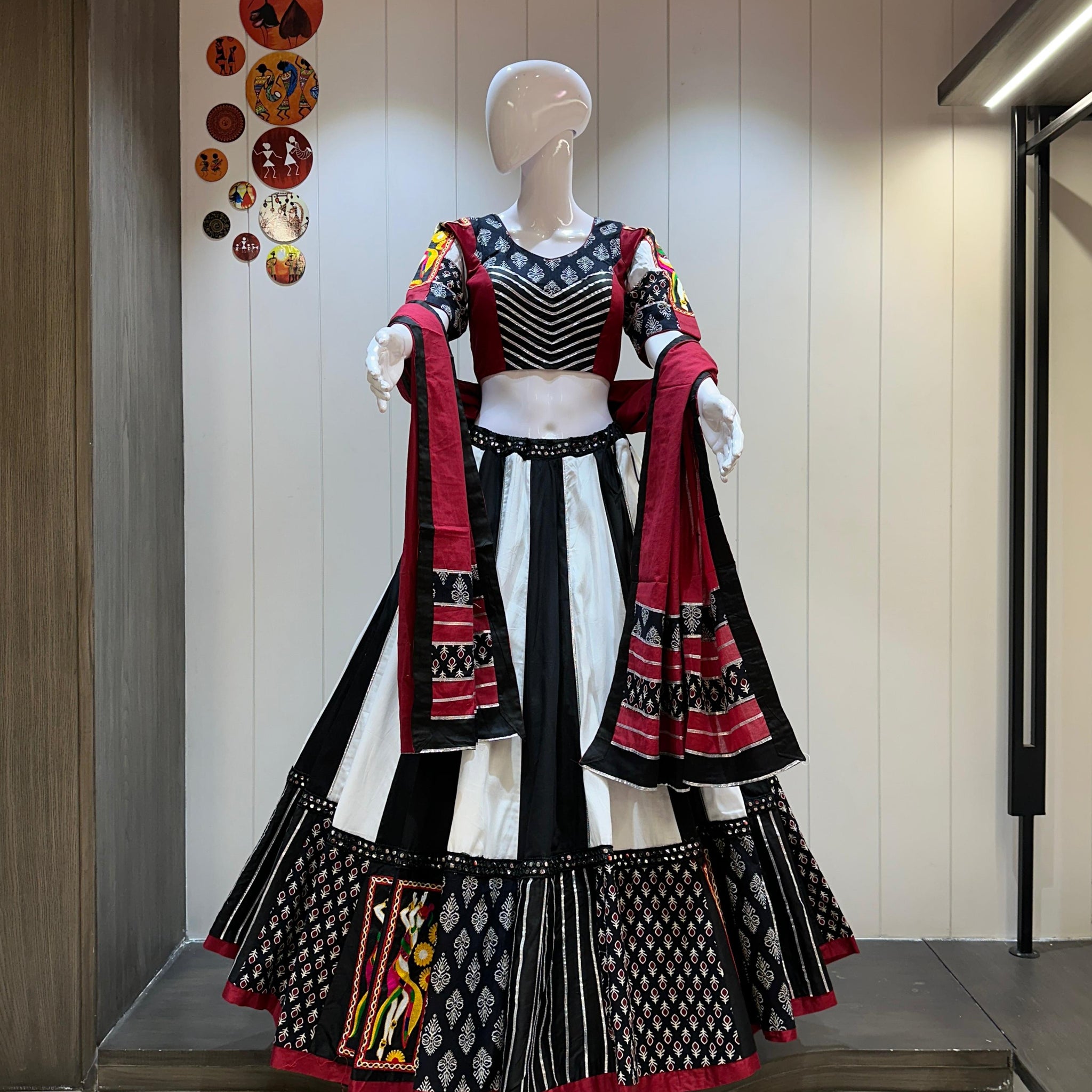 White and black gamthi chaniya choli with 8 meter flare

