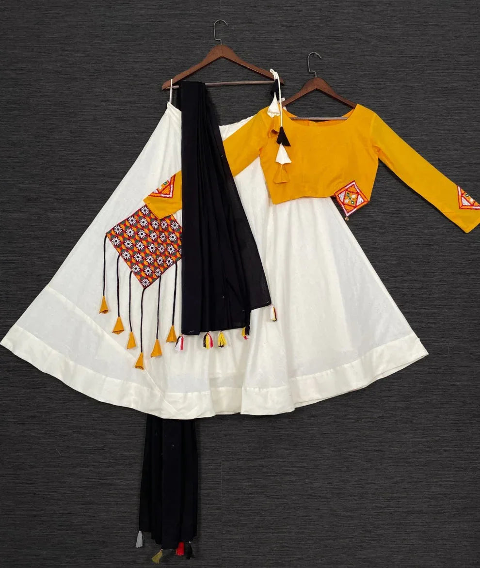 Navratri Special Traditional Looks For Lehenga choli Dno 1618 - Anant Exports