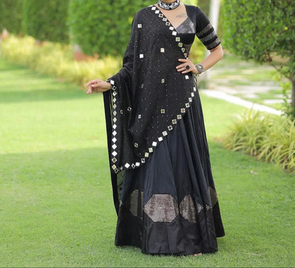 NAVRATRI SPECIAL TRADITIONAL CHANIYA CHOLI COLLECTION D NO. 7065 - Anant Exports