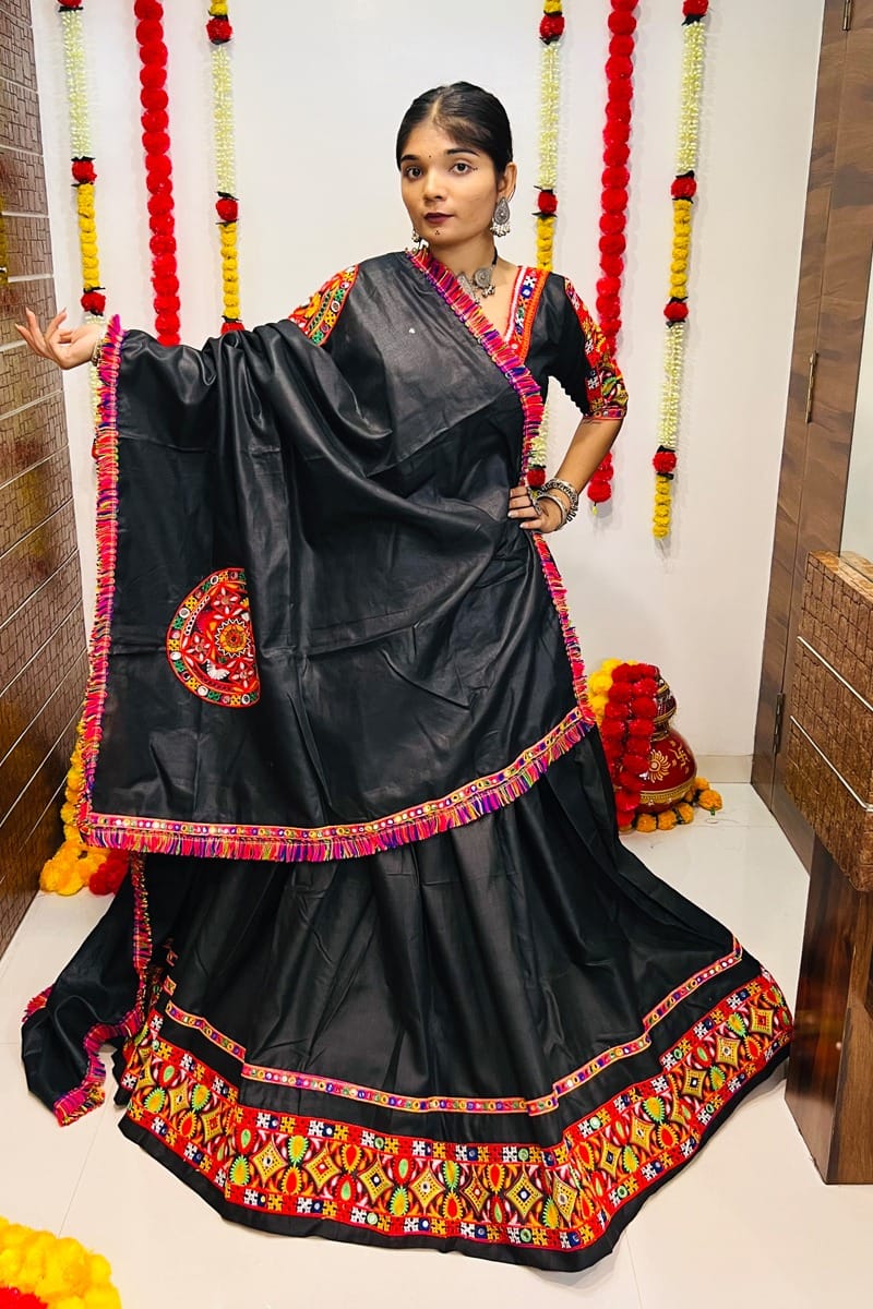 Navratri Special Traditional Looks For Lehenga choli Dno 7044