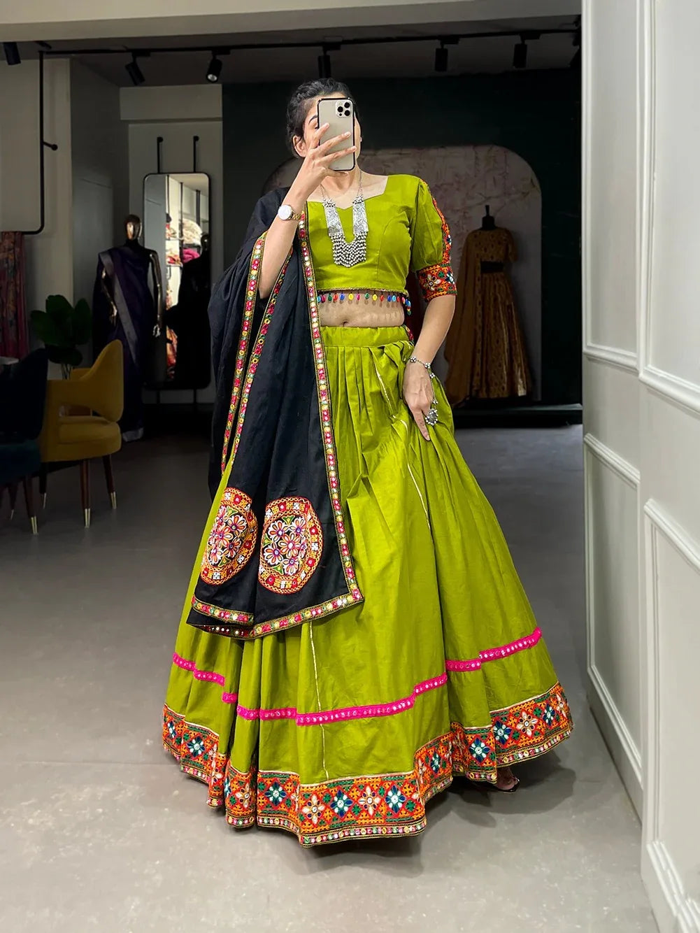 Trending Navaratri Lehenga Choli Collection dno 1692 - Anant Exports