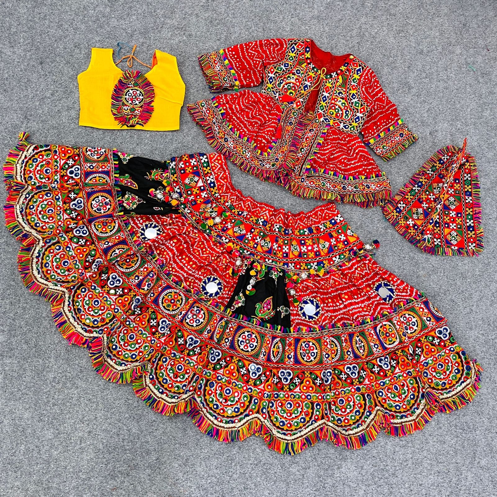 Navratri kid's Traditional 4pc Lehenga set with Cap and Kedia