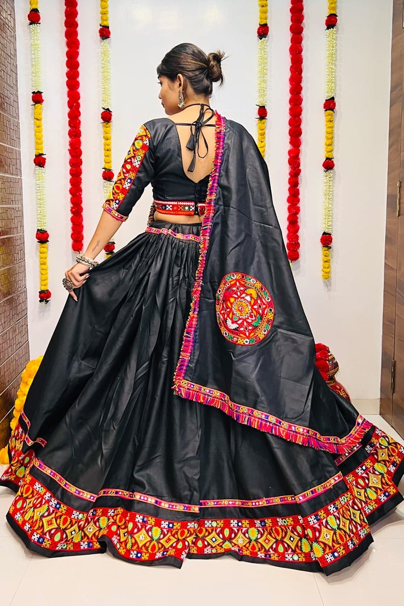 Navratri Special Traditional Looks For Lehenga choli Dno 7044
