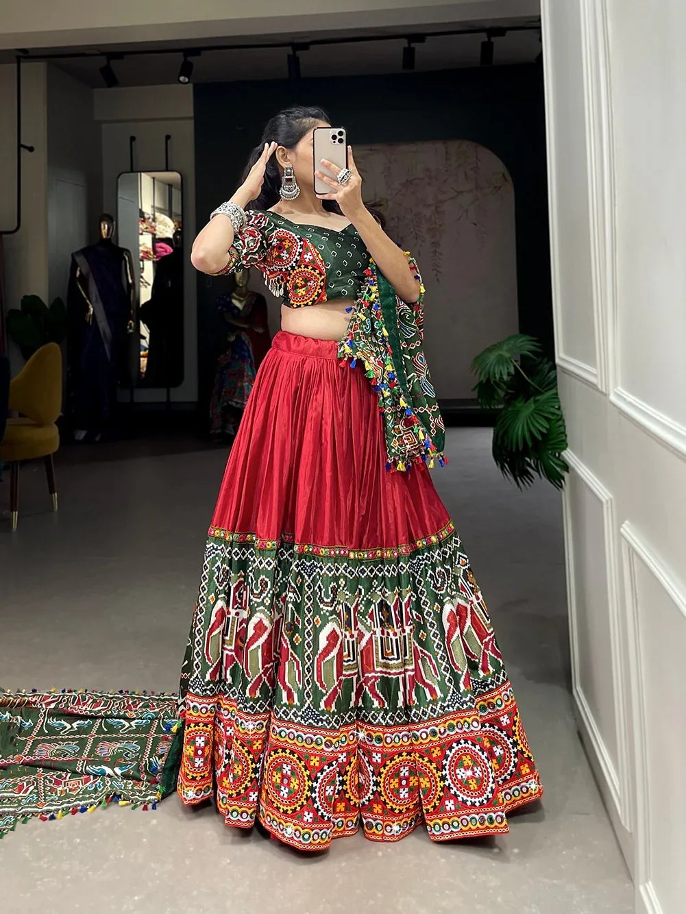 Trending Navaratri Lehenga Choli Collection dno 1629