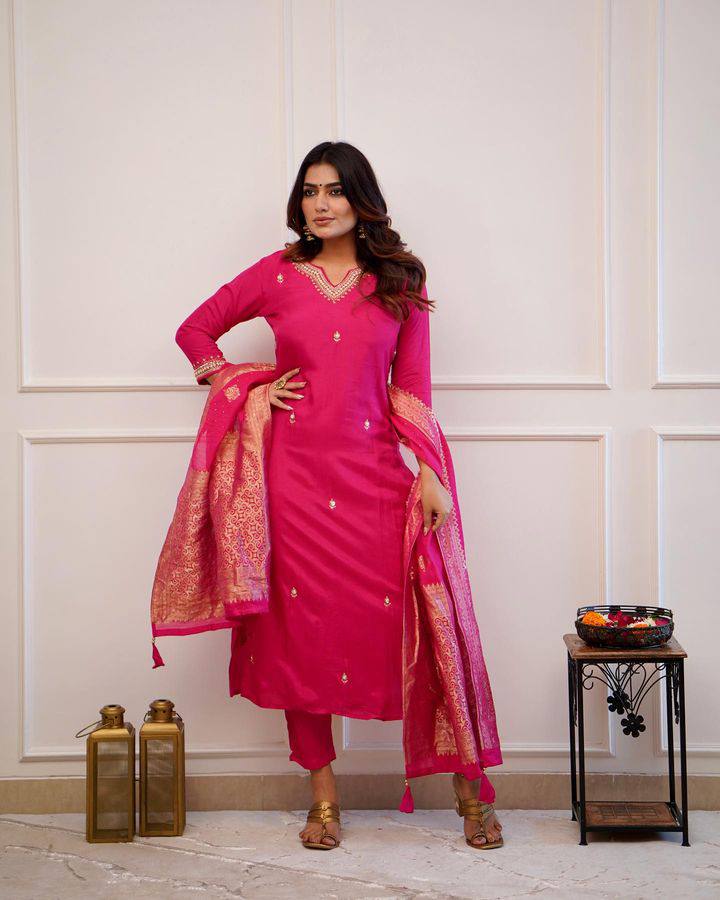 Pink Viscose Chanderi Kurti Set with Jacquard Dupatta
