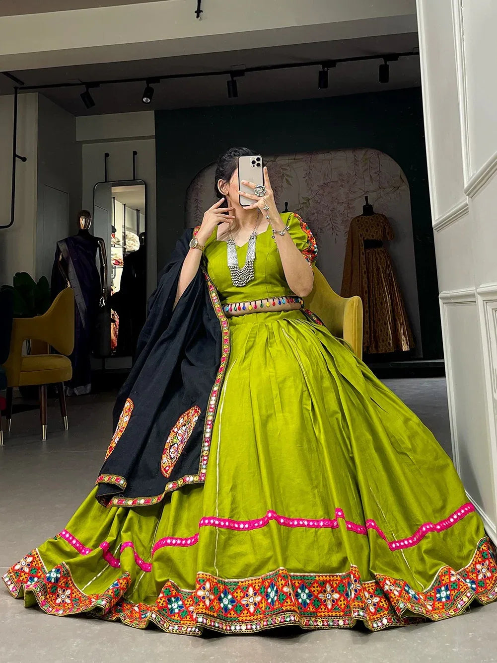 Trending Navaratri Lehenga Choli Collection dno 1692 - Anant Exports
