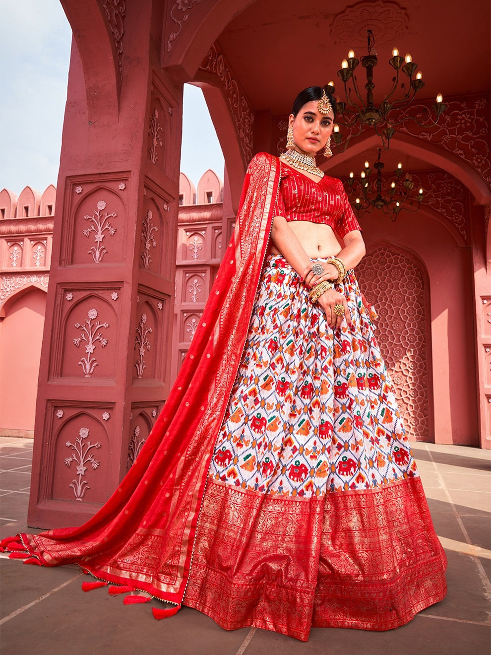 Navratri Special Traditional Looks For Patola Print Lehenga Choli