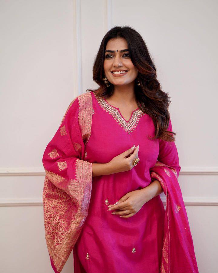 Pink Viscose Chanderi Kurti Set with Jacquard Dupatta