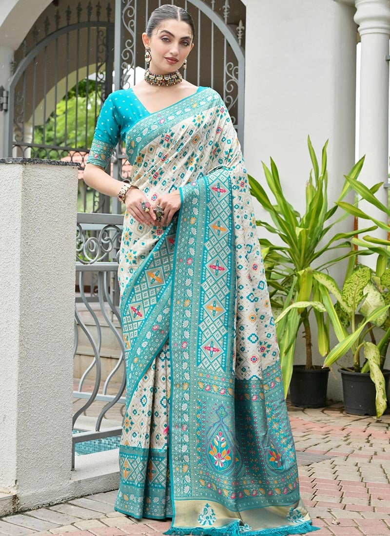 Sea Green Pure Soft Banarasi Silk Patola Zari Woven Saree 