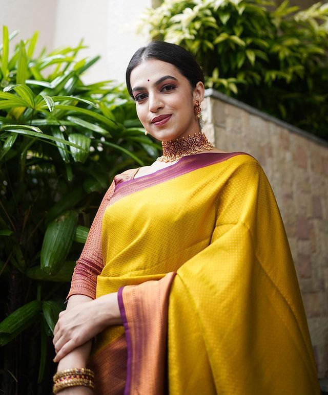Lichi Silk Banarasi Saree Anantexports