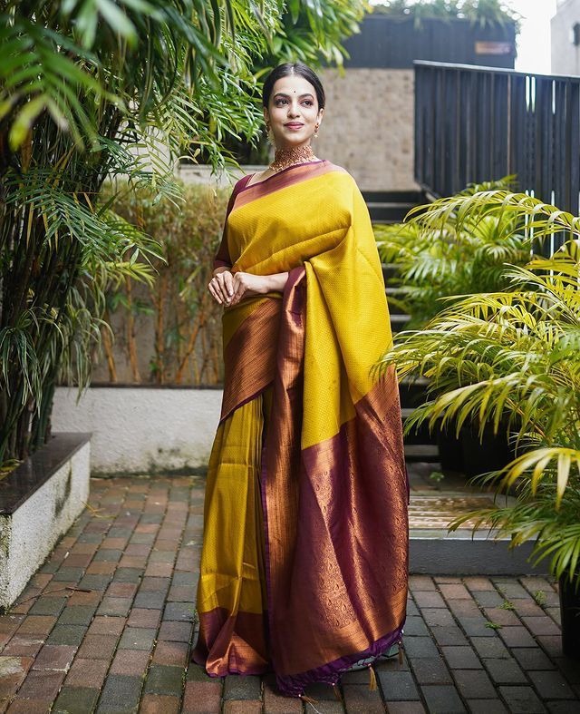 Lichi Silk Banarasi Saree Anantexports